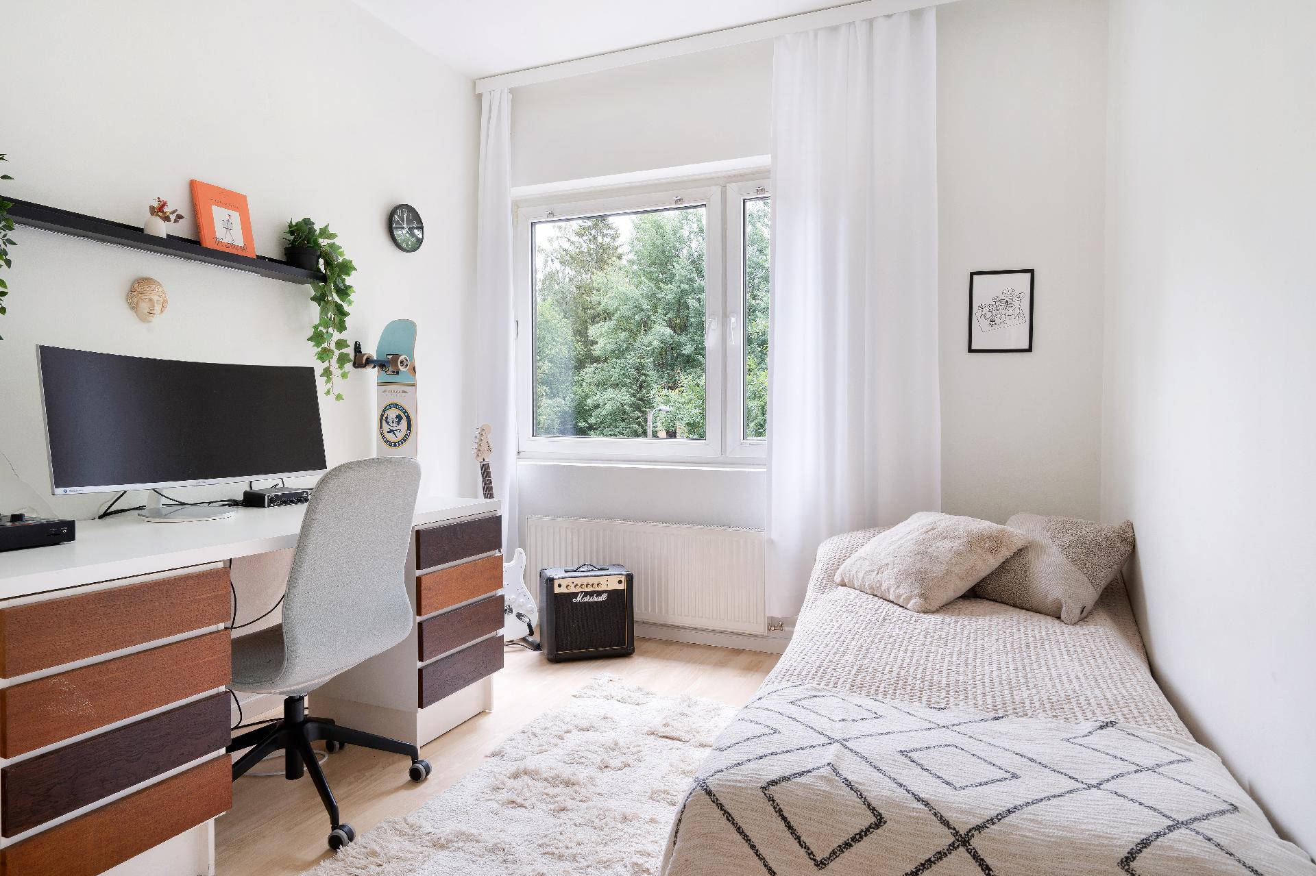 Männikkötie 11, Maunula, Helsinki