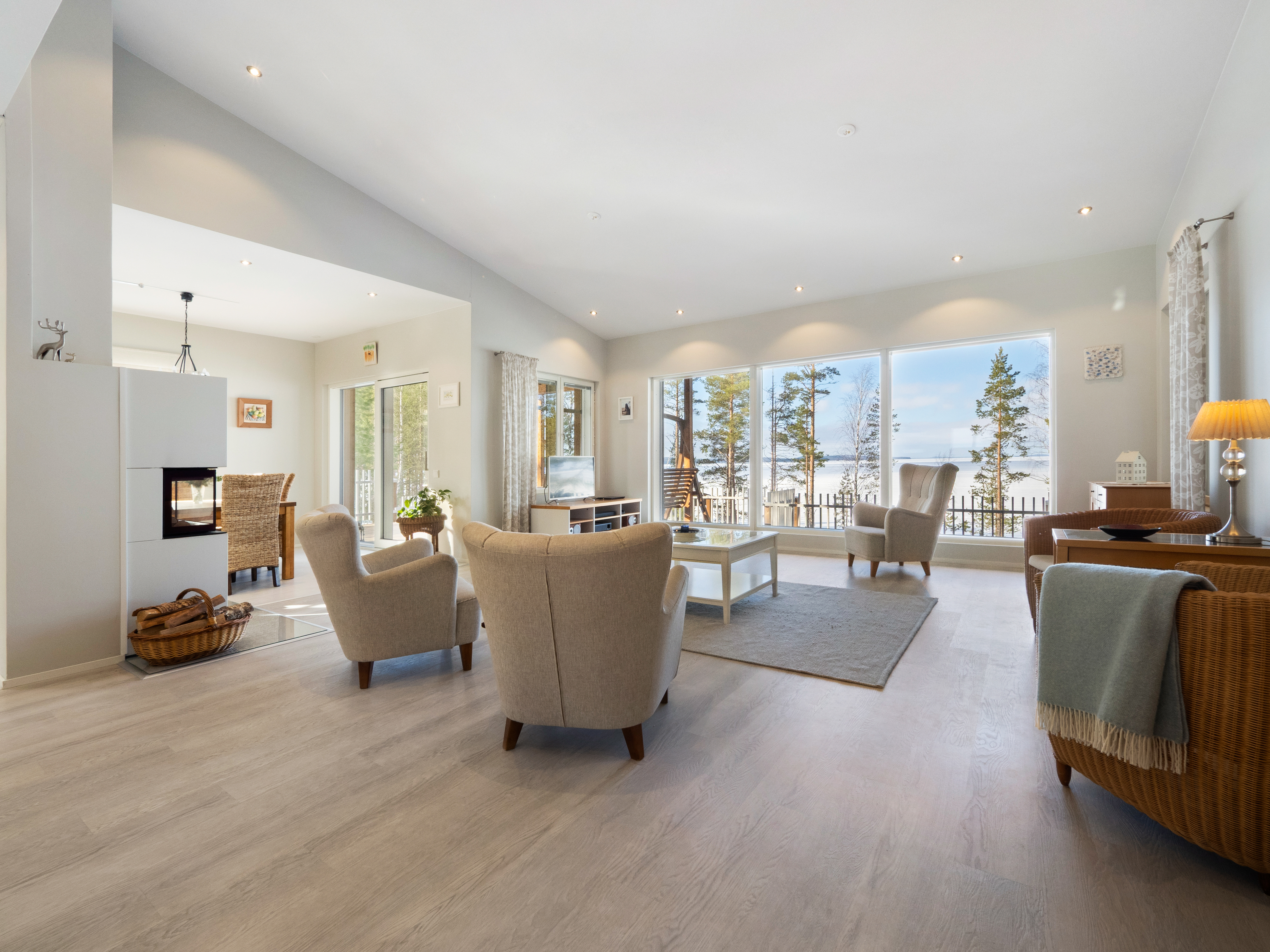 Eenokinlahdentie 19, Onttola, Kontiolahti