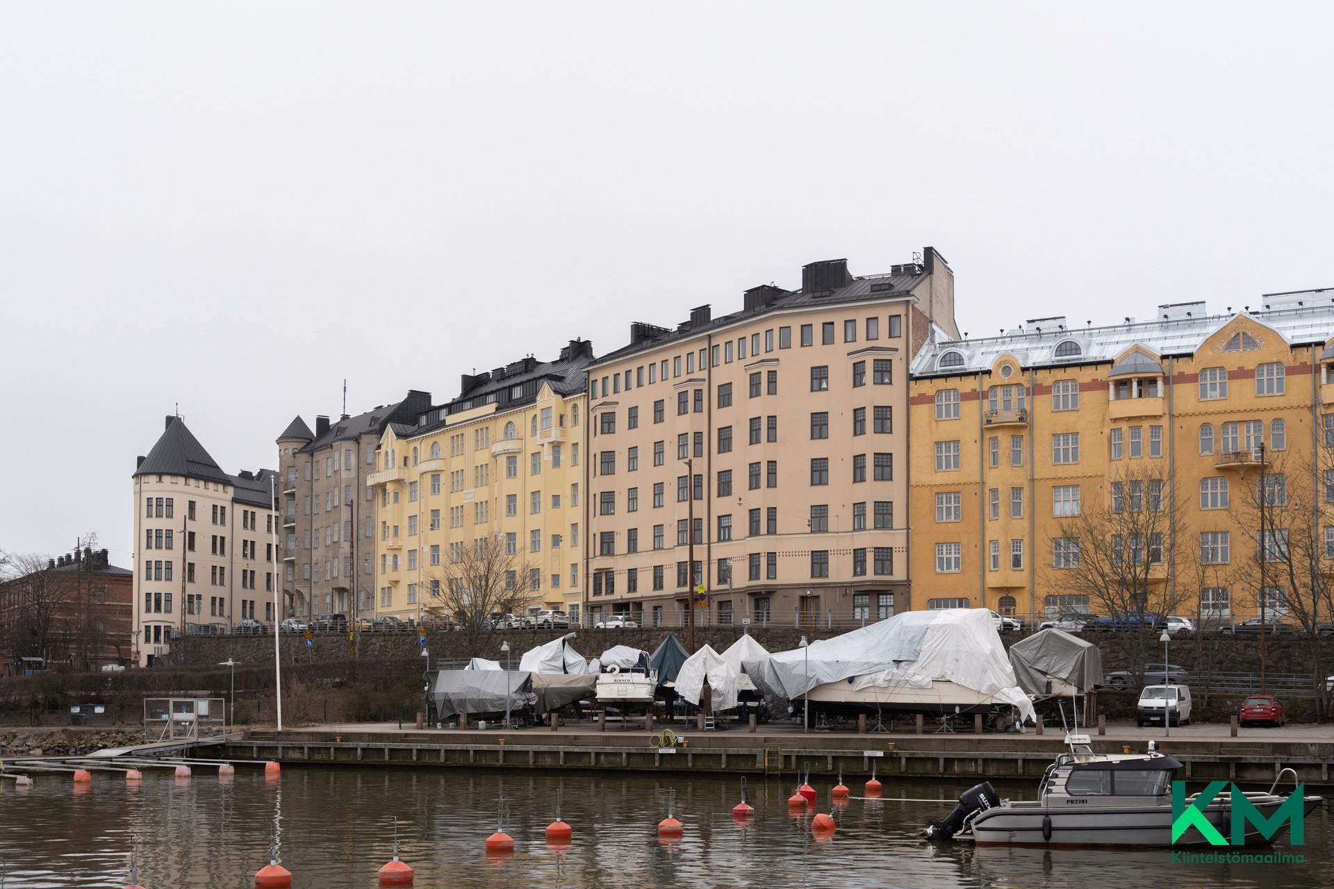 Laivastokatu 12, Katajanokka, Helsinki