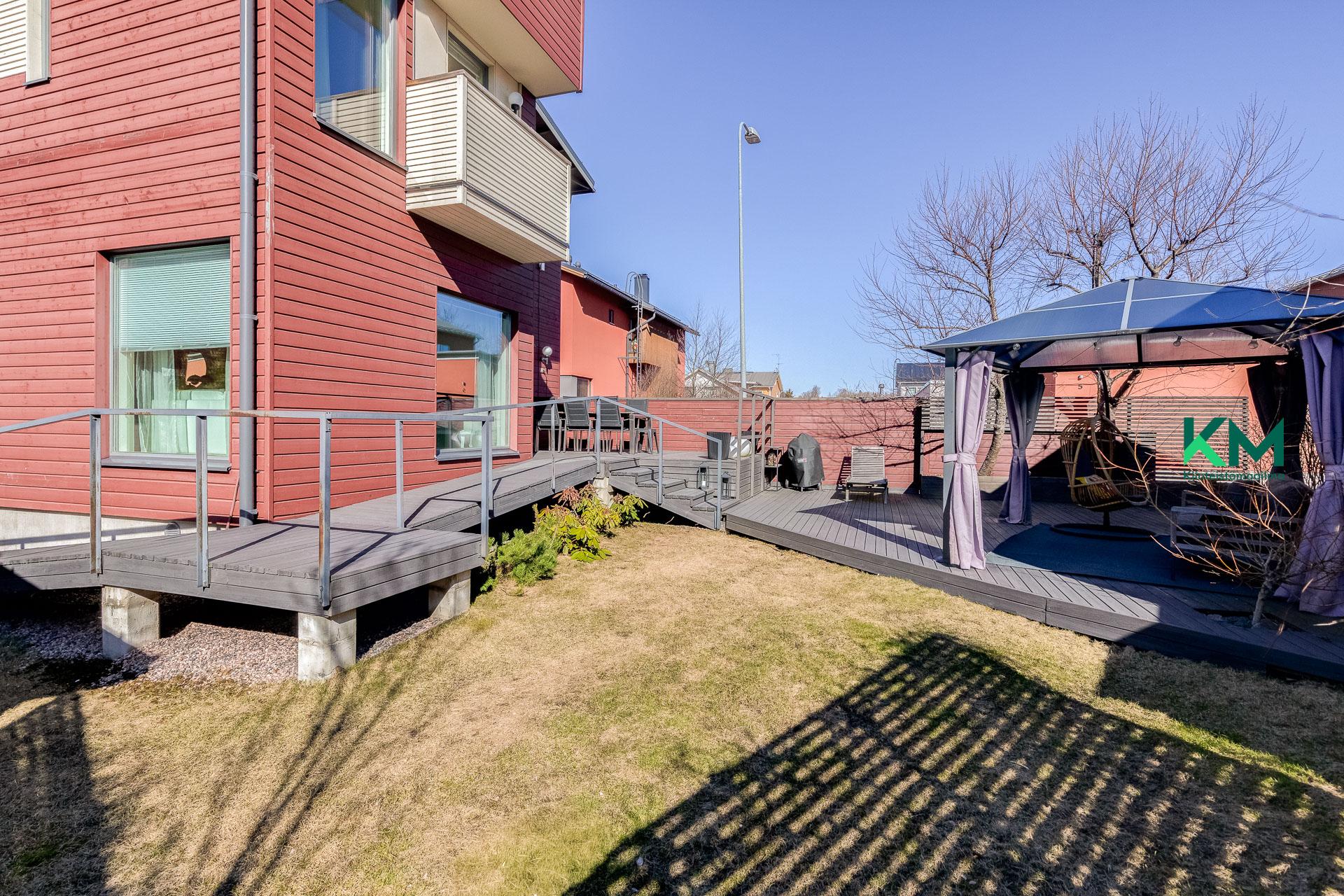 Heinäsarantie 10, Länsi-Pakila, Helsinki