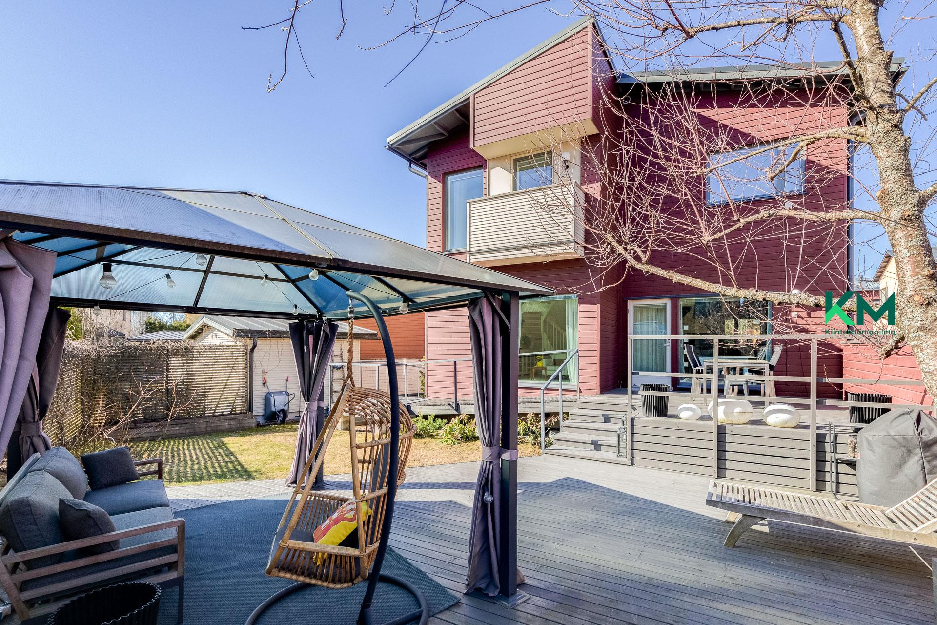 Heinäsarantie 10, Länsi-Pakila, Helsinki