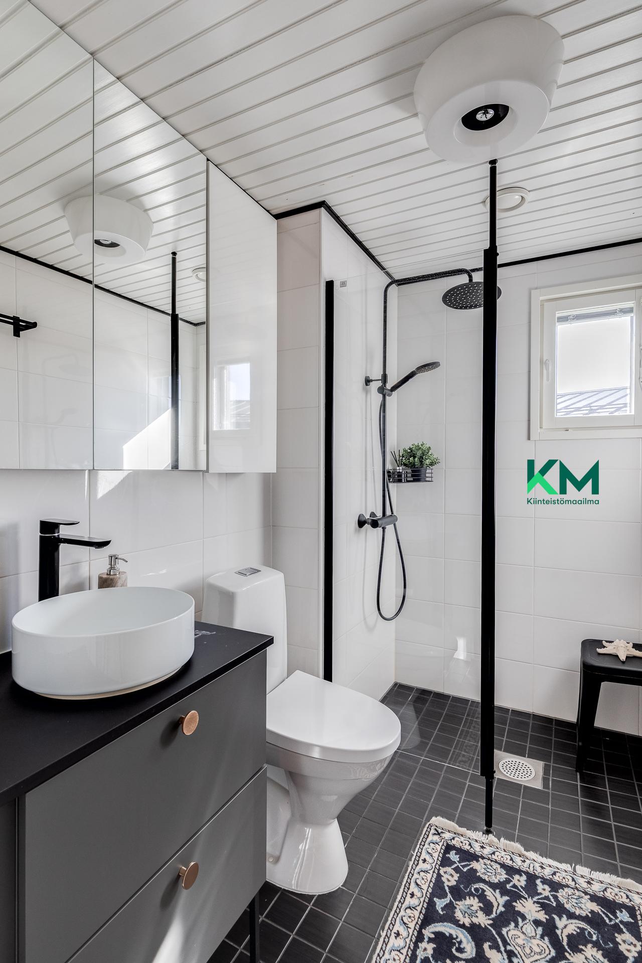 Heinäsarantie 10, Länsi-Pakila, Helsinki