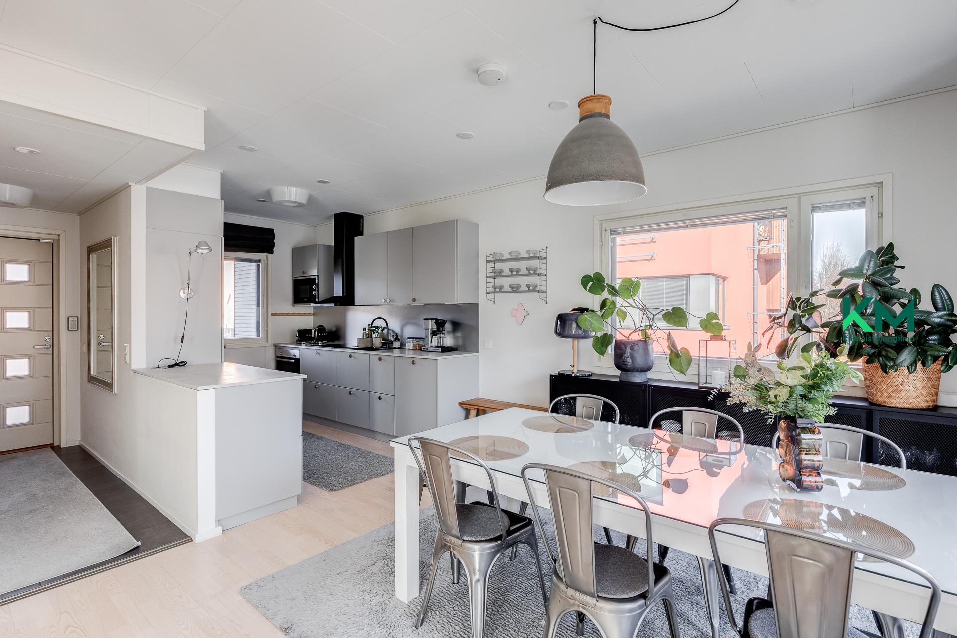 Heinäsarantie 10, Länsi-Pakila, Helsinki