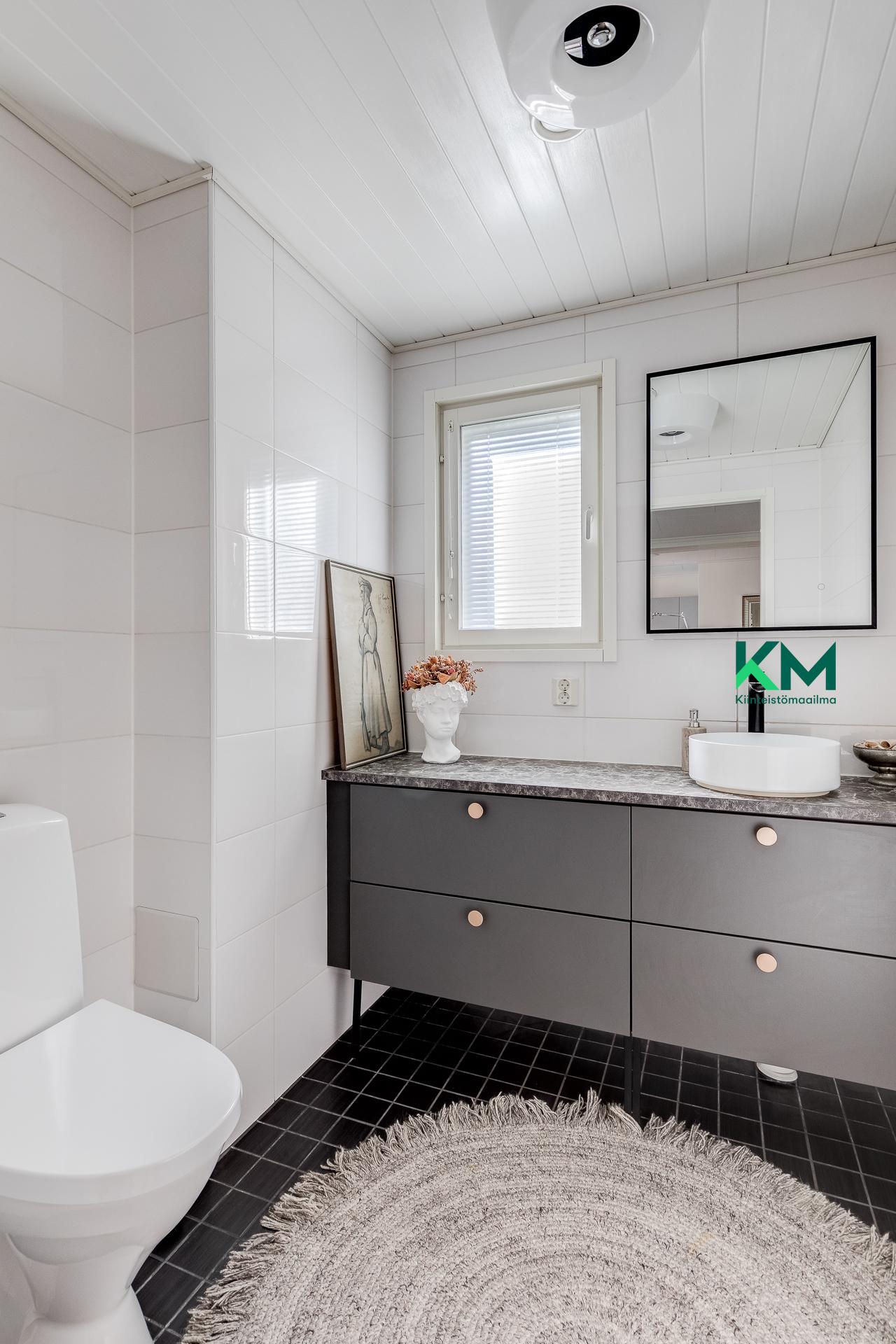 Heinäsarantie 10, Länsi-Pakila, Helsinki