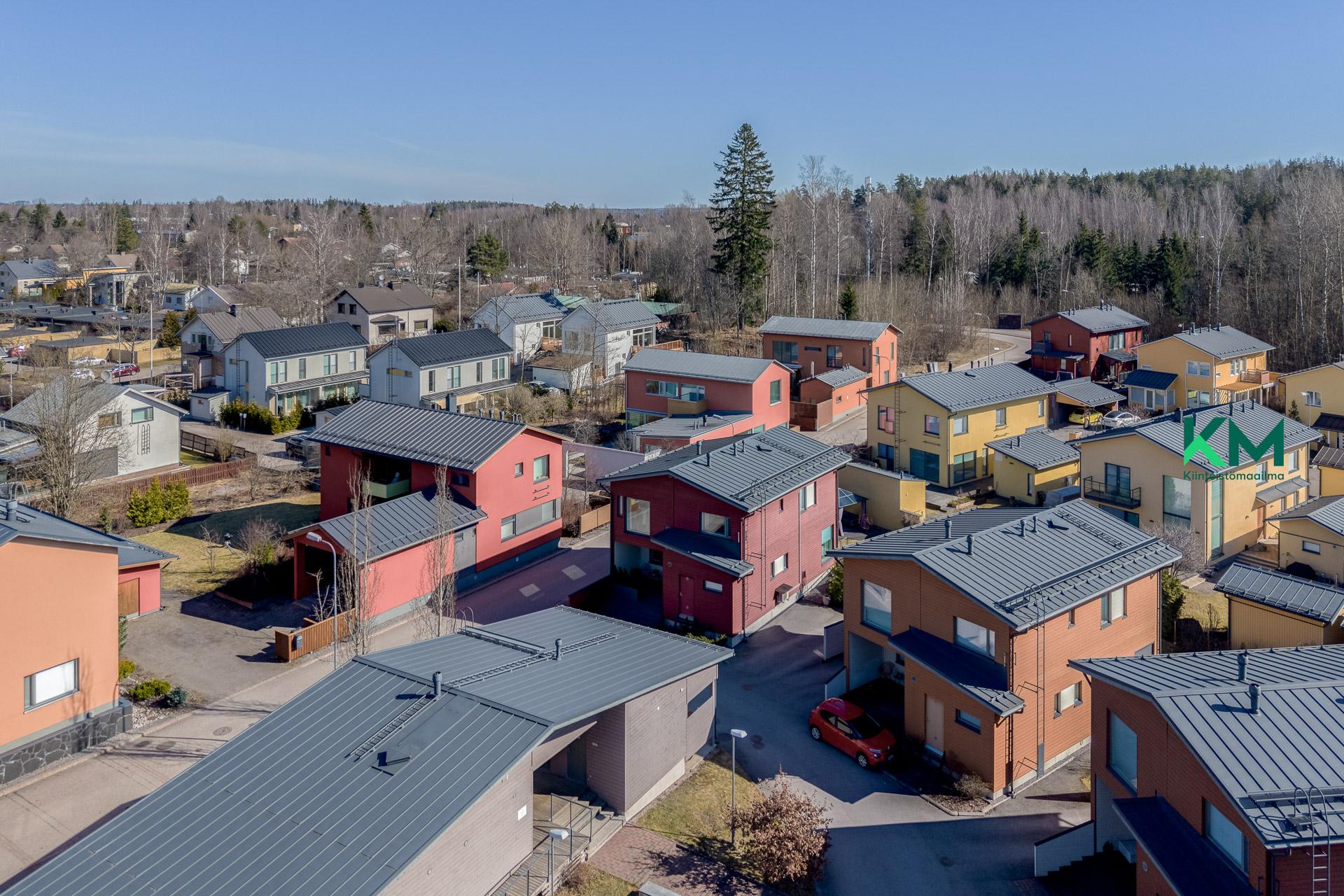 Heinäsarantie 10, Länsi-Pakila, Helsinki