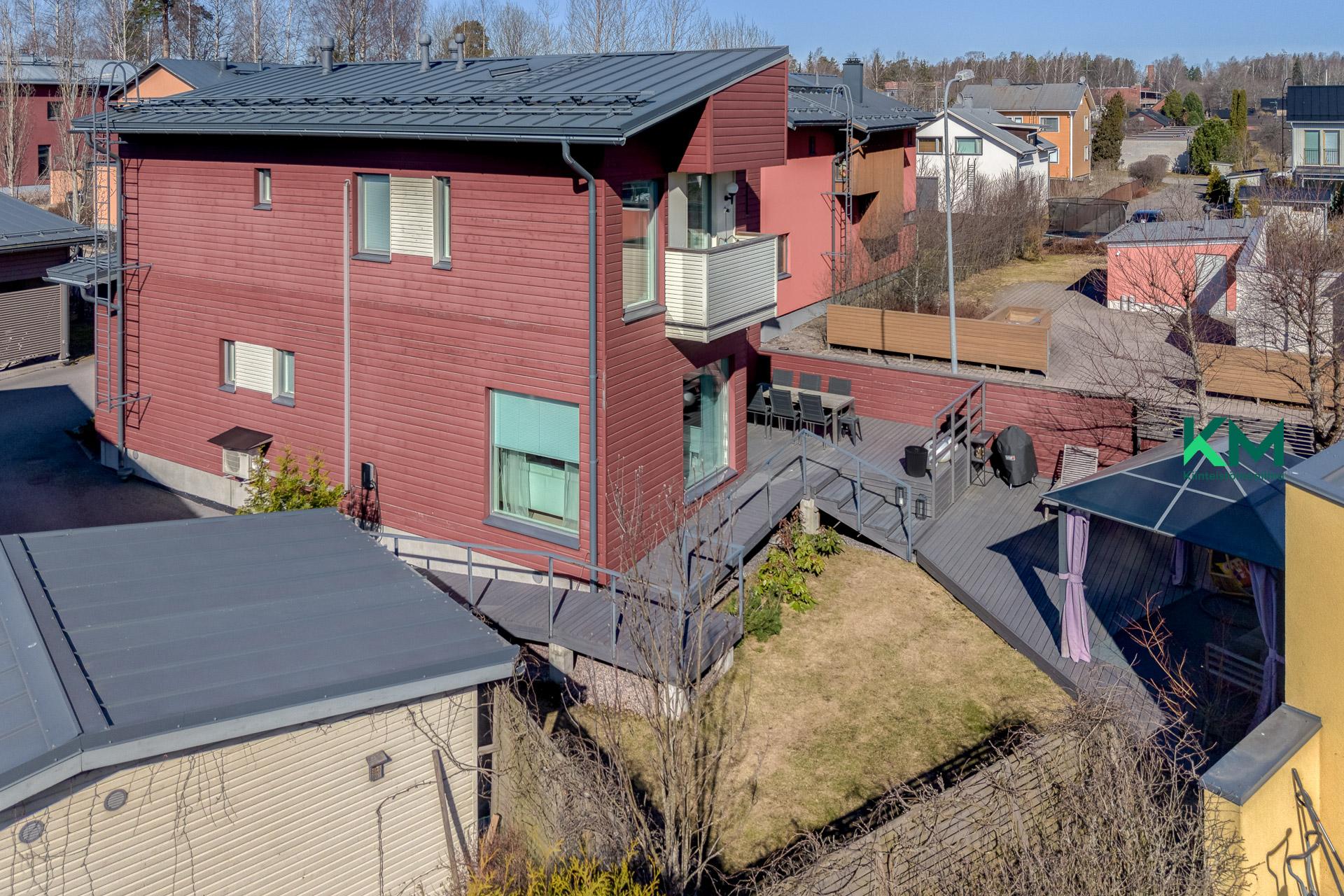 Heinäsarantie 10, Länsi-Pakila, Helsinki