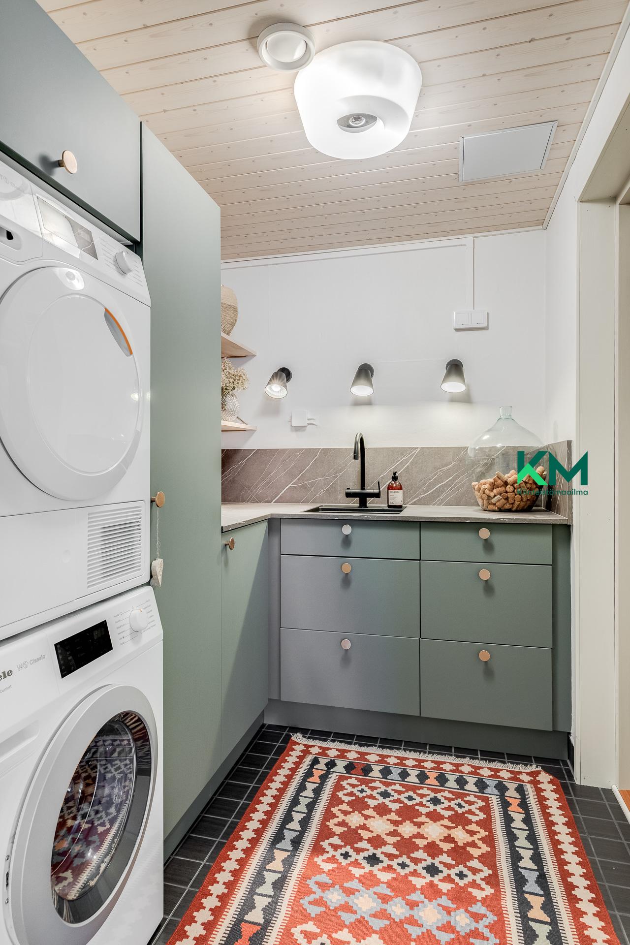 Heinäsarantie 10, Länsi-Pakila, Helsinki