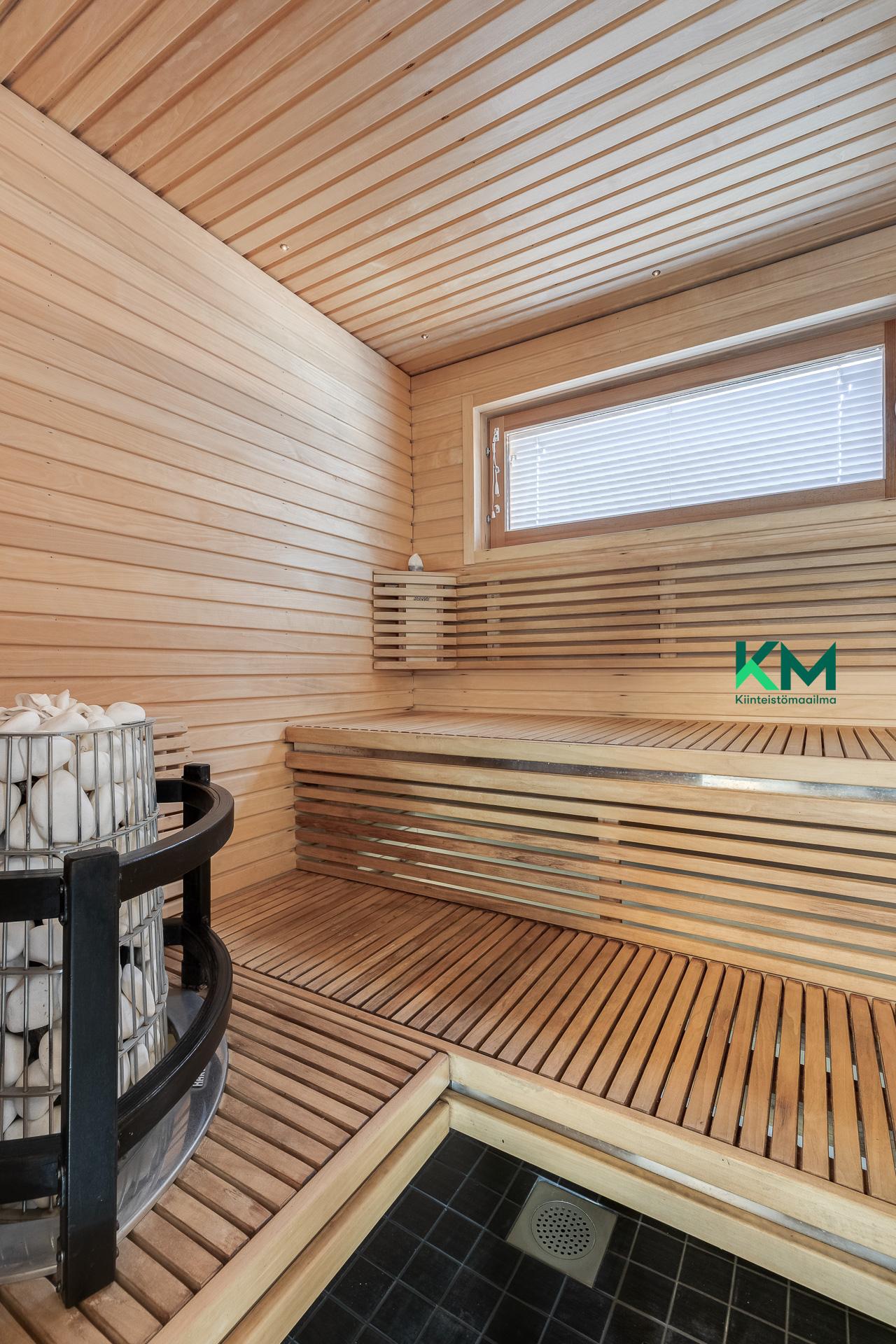 Heinäsarantie 10, Länsi-Pakila, Helsinki