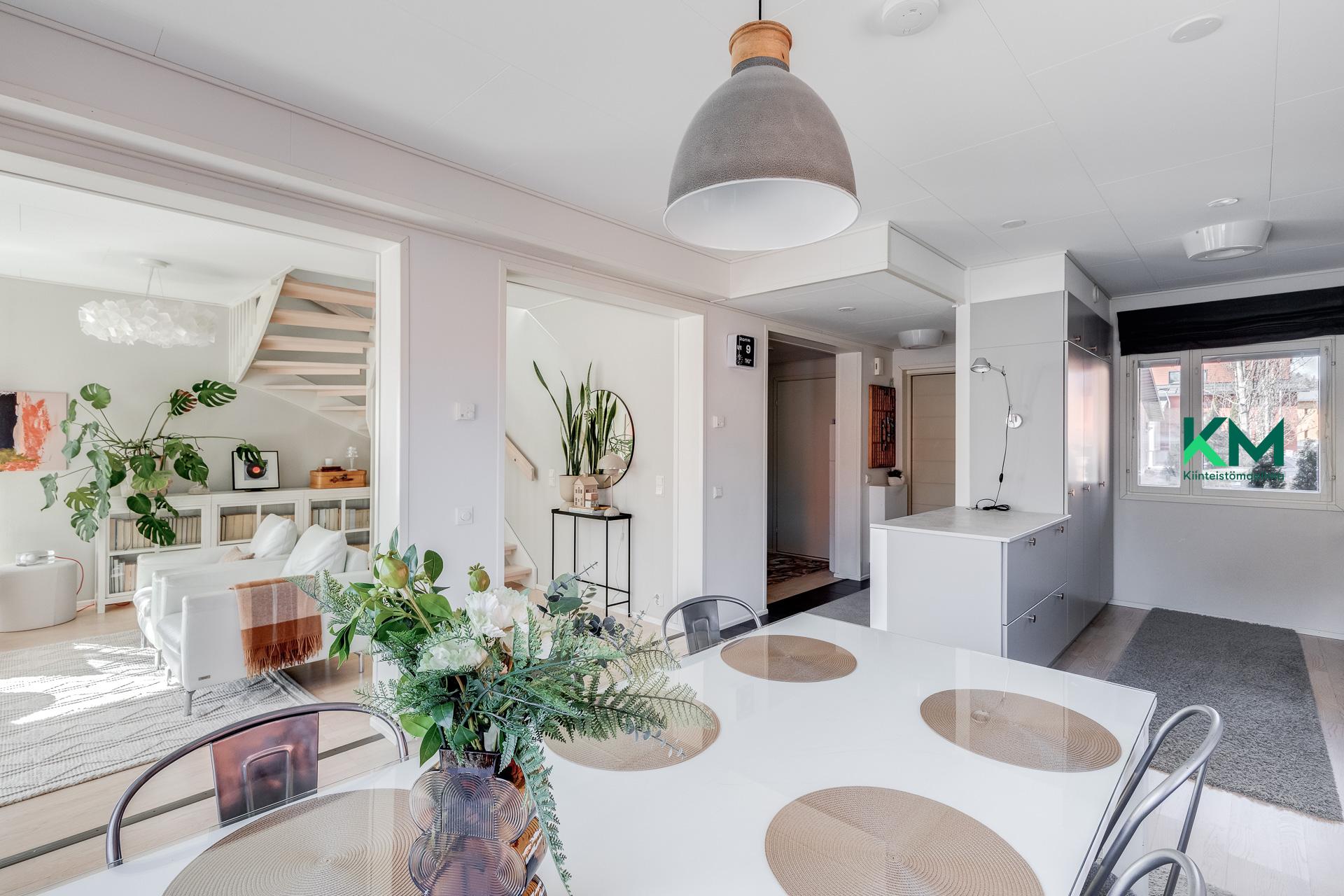 Heinäsarantie 10, Länsi-Pakila, Helsinki