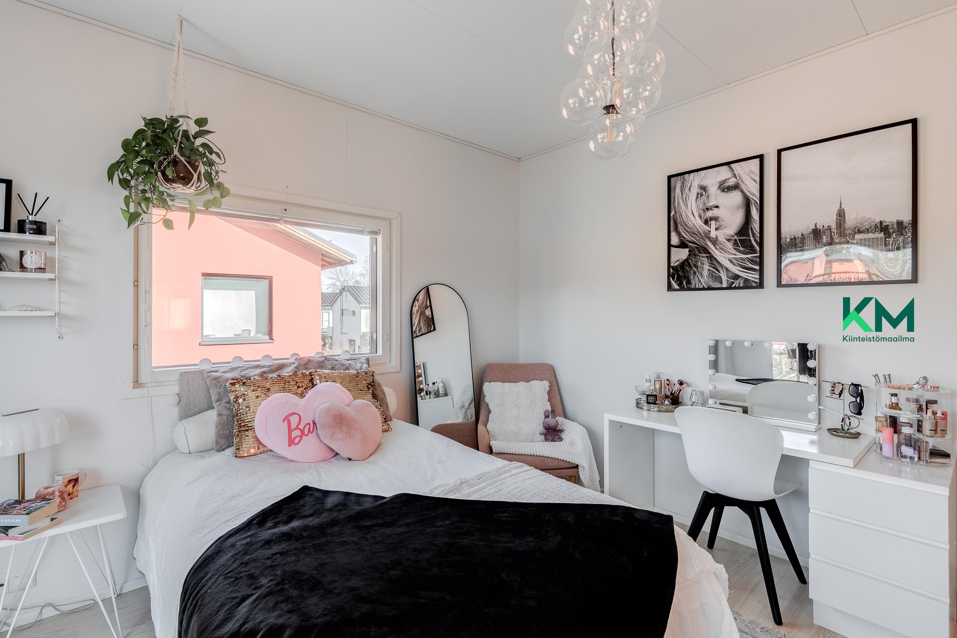 Heinäsarantie 10, Länsi-Pakila, Helsinki