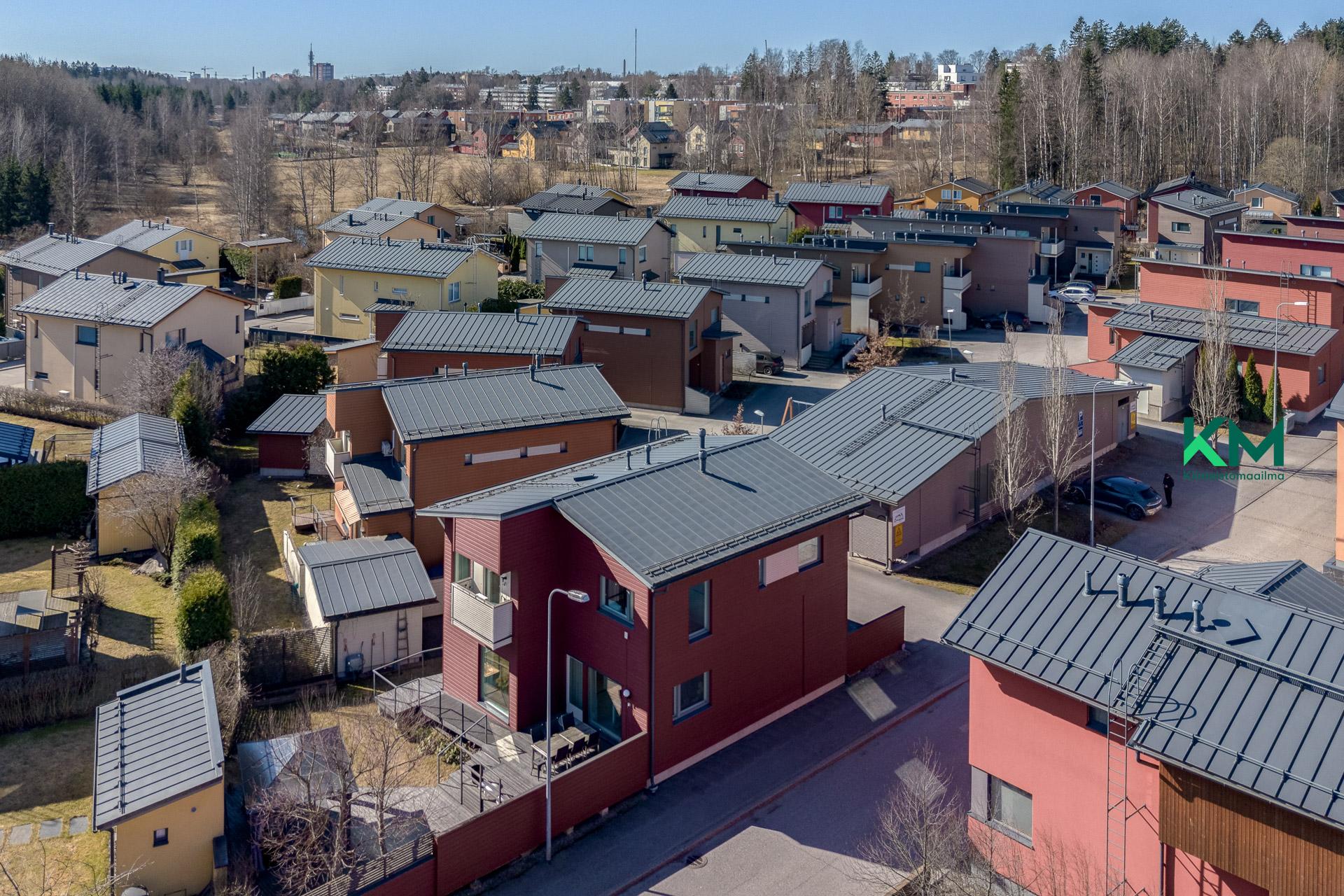 Heinäsarantie 10, Länsi-Pakila, Helsinki