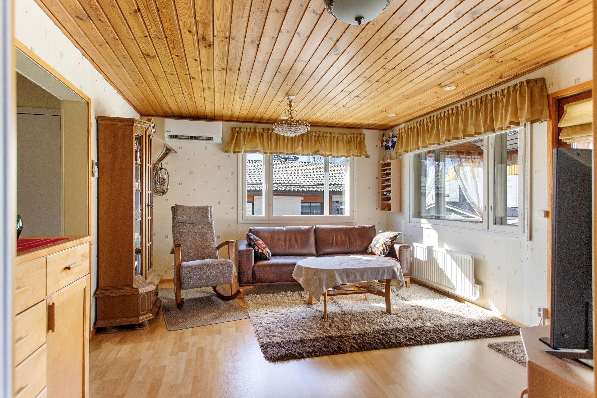 Minttutie 18, Simonmetsä, Vantaa