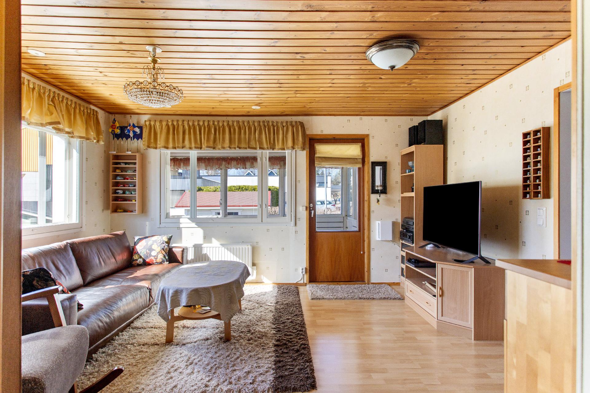 Minttutie 18, Simonmetsä, Vantaa