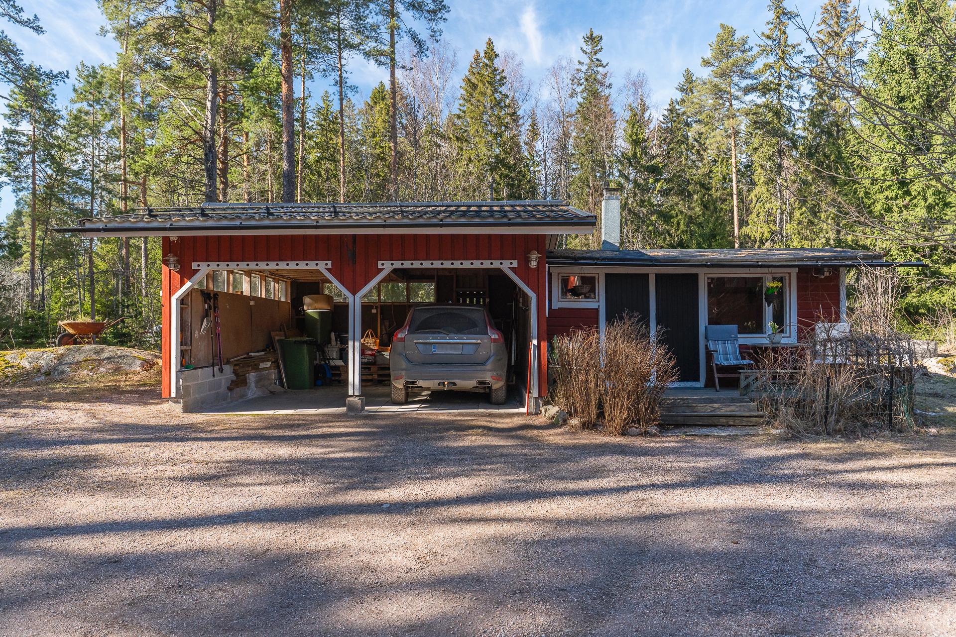 Autokatos-kesähuone