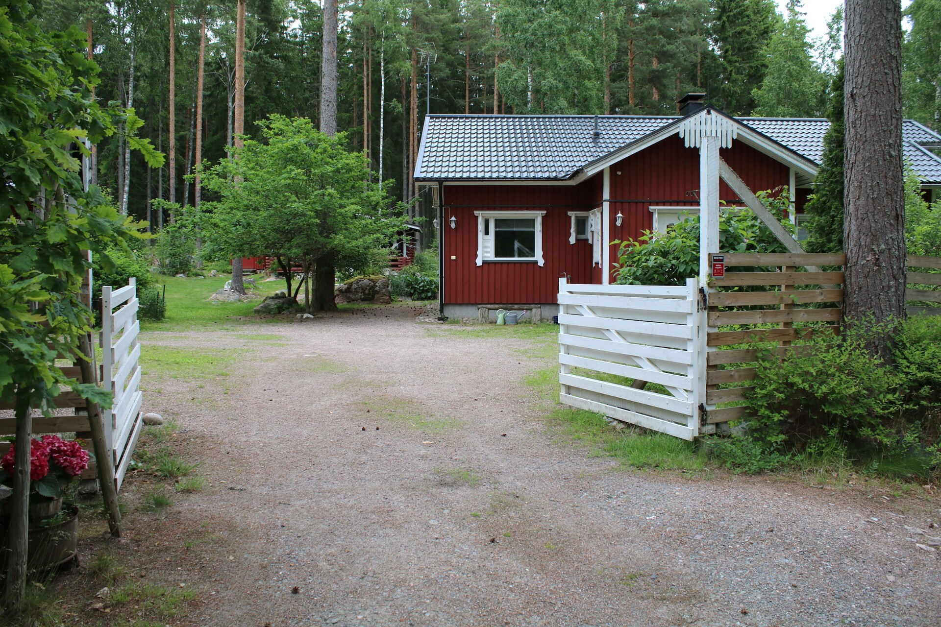 Portti pihaan