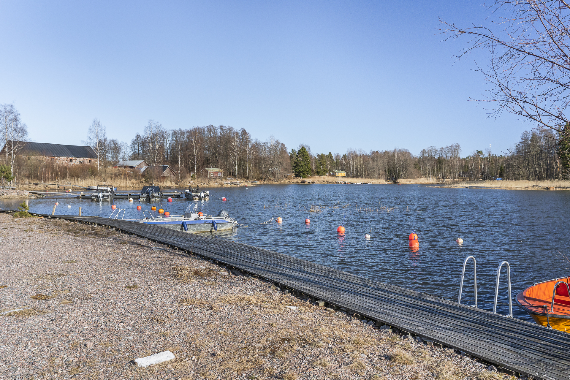 Laituri-venepaikka 