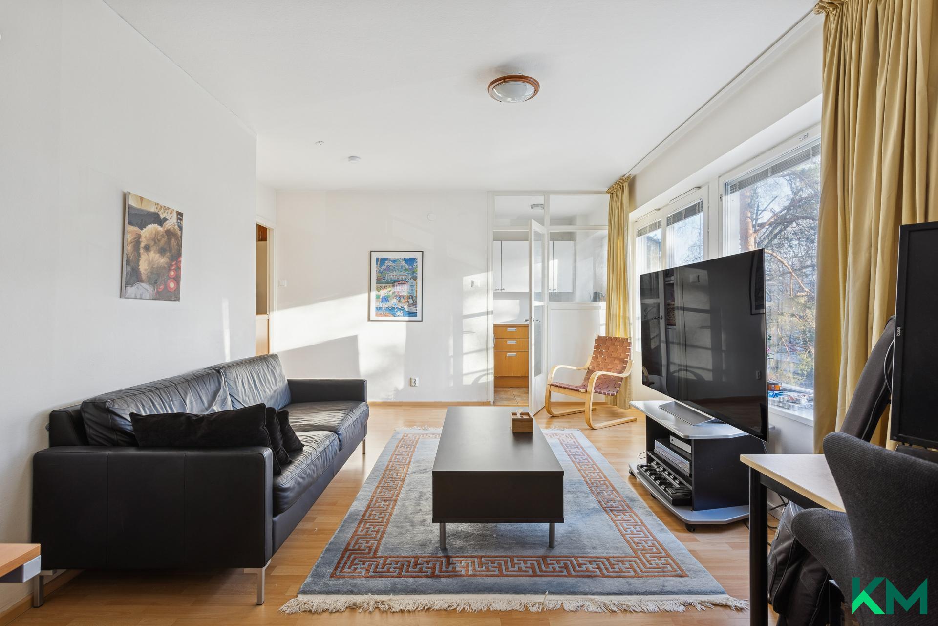 valo tulvii sisään ikkunoista