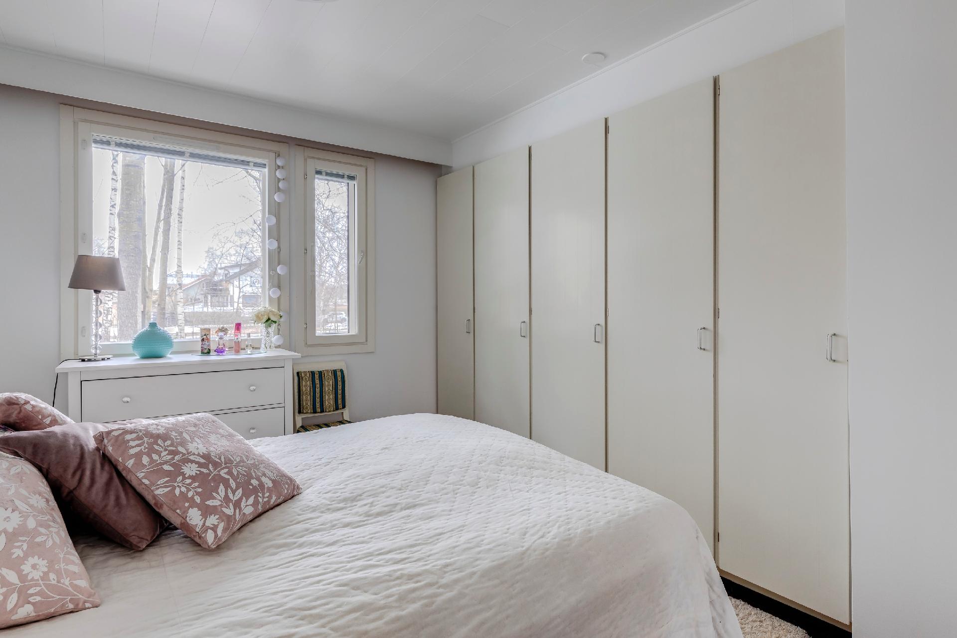 Saramäentie 26, Paloheinä, Helsinki