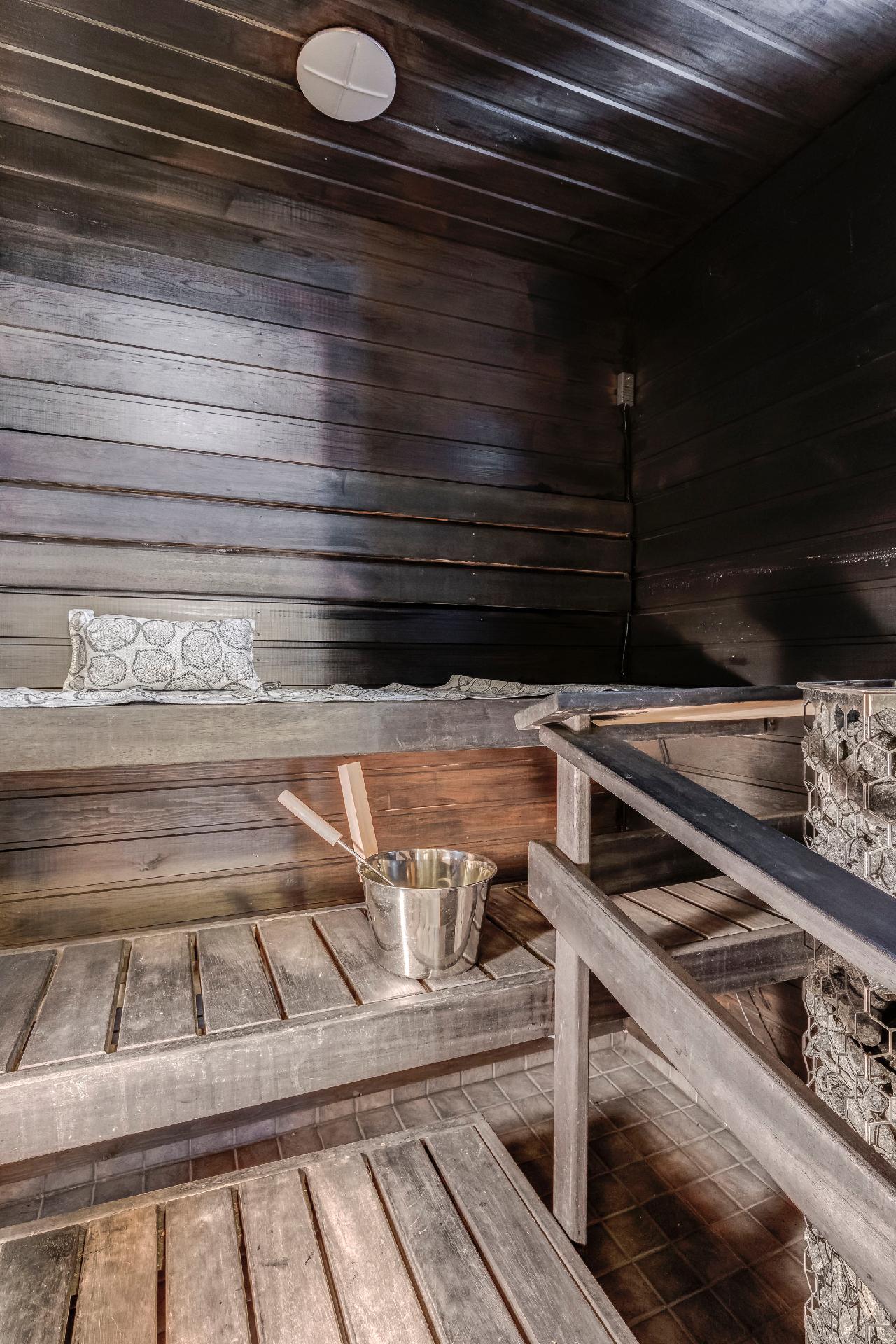 Saramäentie 26, Paloheinä, Helsinki