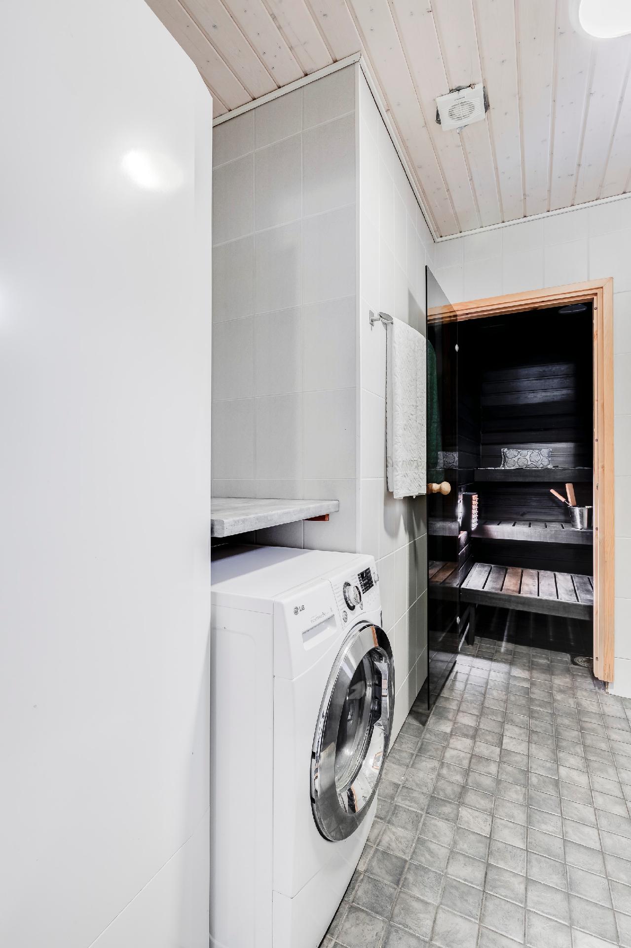 Saramäentie 26, Paloheinä, Helsinki