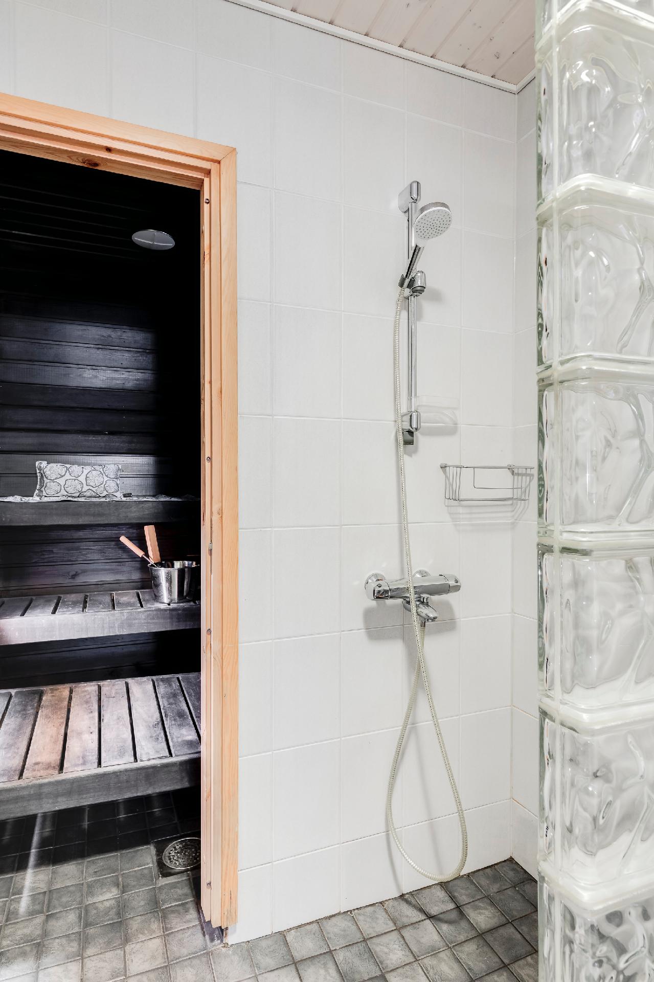 Saramäentie 26, Paloheinä, Helsinki