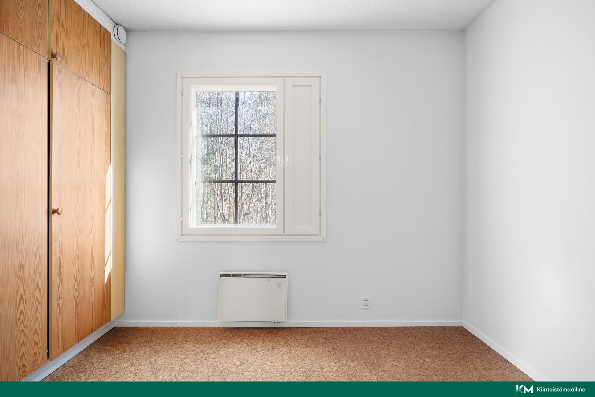 1. kerroksen makuuhuone