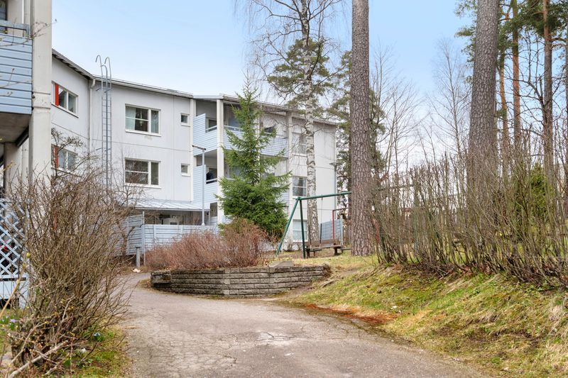 Rukkilanrinne 4, Malminkartano, Helsinki
