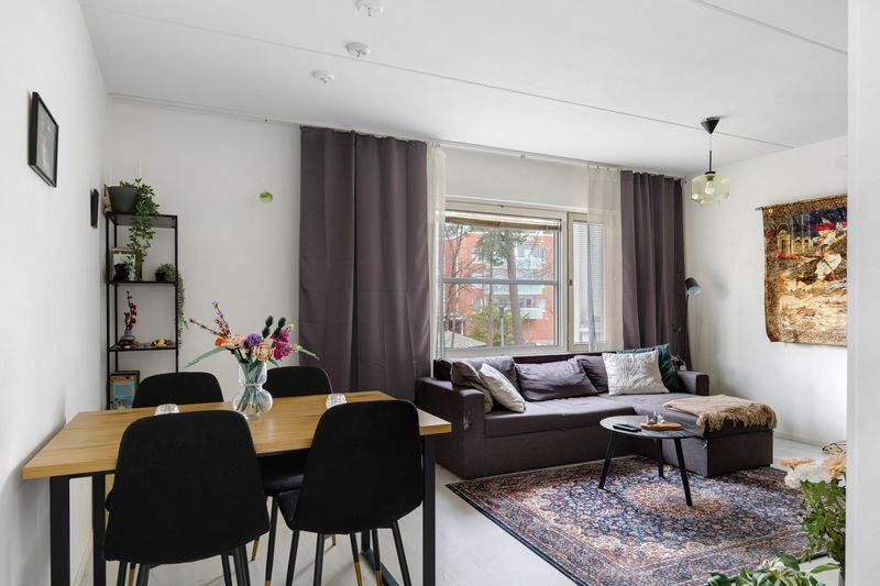 Rukkilanrinne 4, Malminkartano, Helsinki