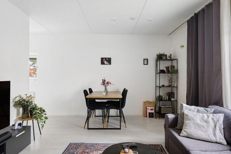 Rukkilanrinne 4, Malminkartano, Helsinki