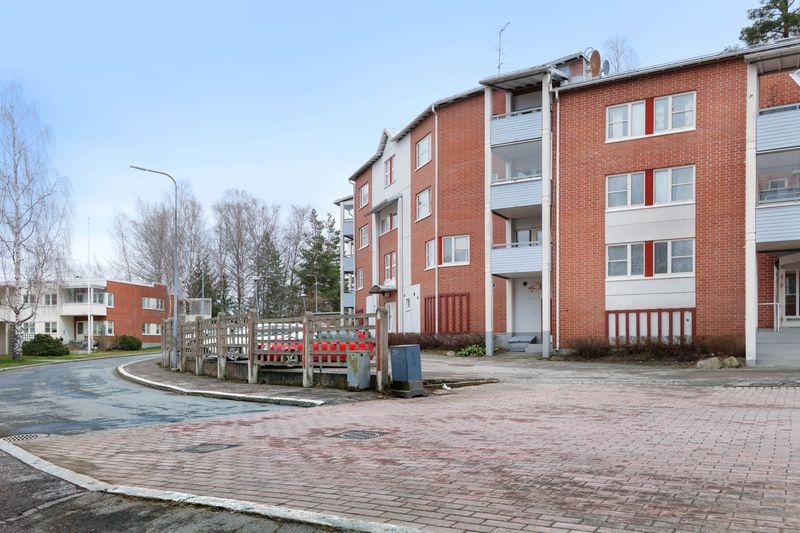Rukkilanrinne 4, Malminkartano, Helsinki