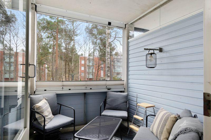 Rukkilanrinne 4, Malminkartano, Helsinki