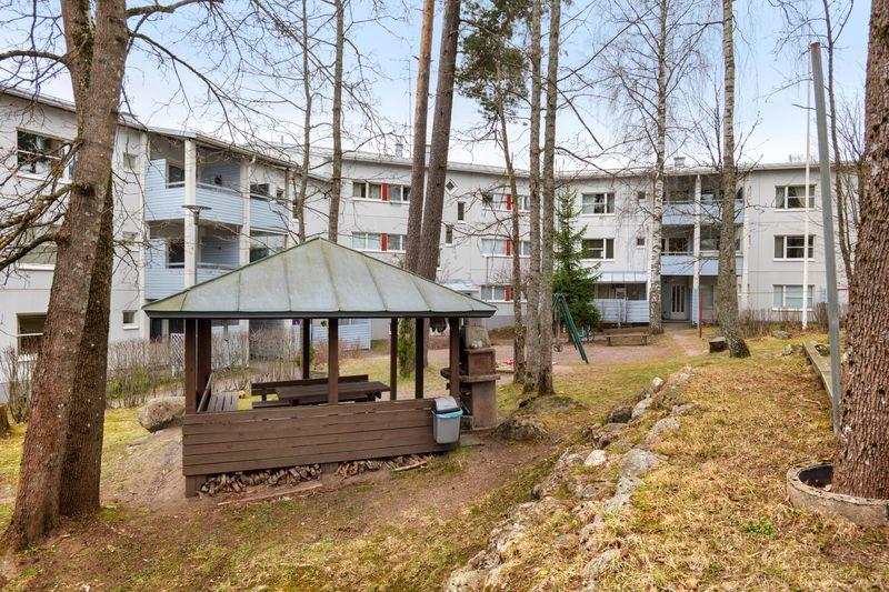 Rukkilanrinne 4, Malminkartano, Helsinki
