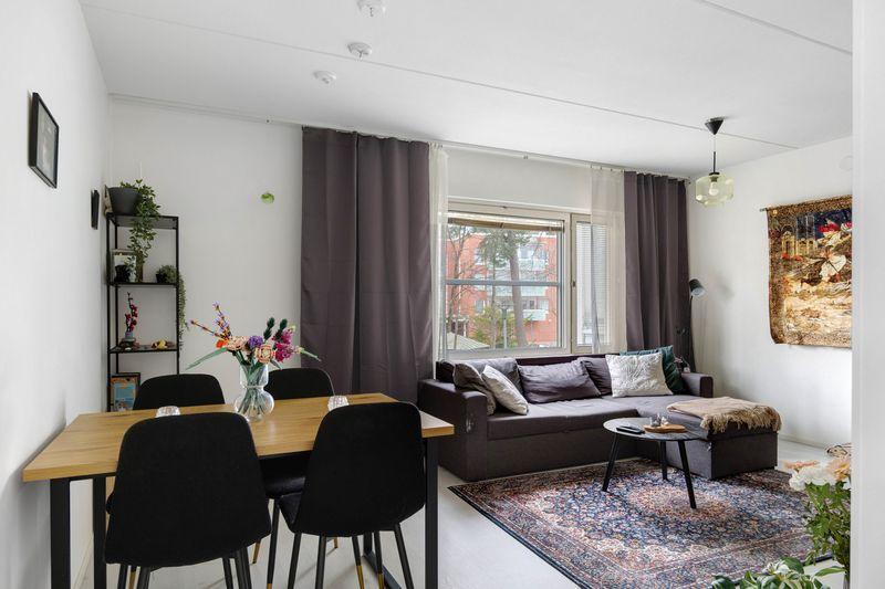 Rukkilanrinne 4, Malminkartano, Helsinki