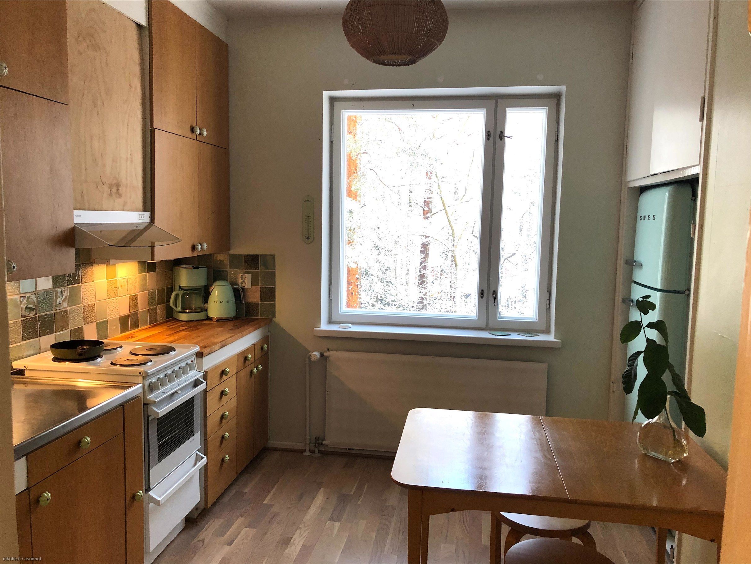 Poutuntie 10, Pohjois-Haaga, Helsinki