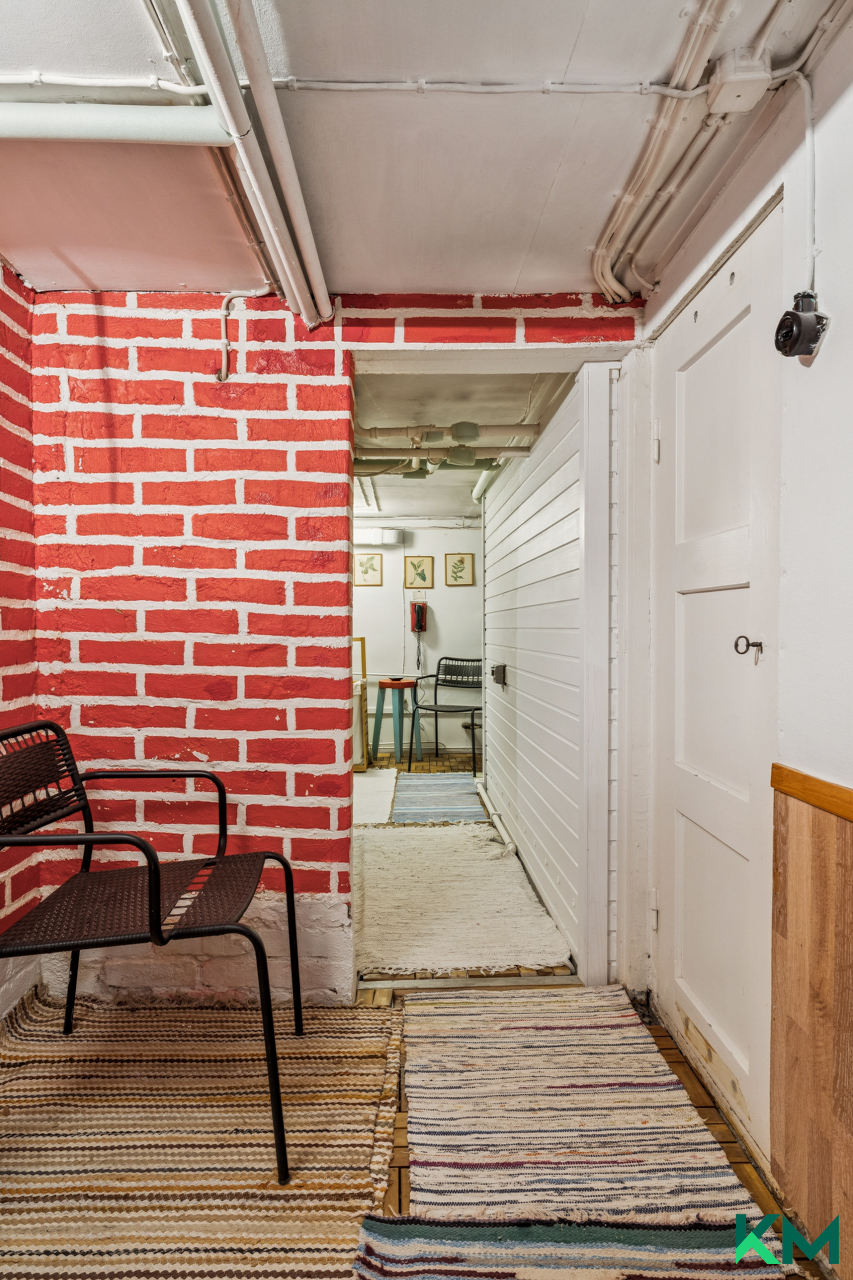 Rintamamiestalon kellaritilaa