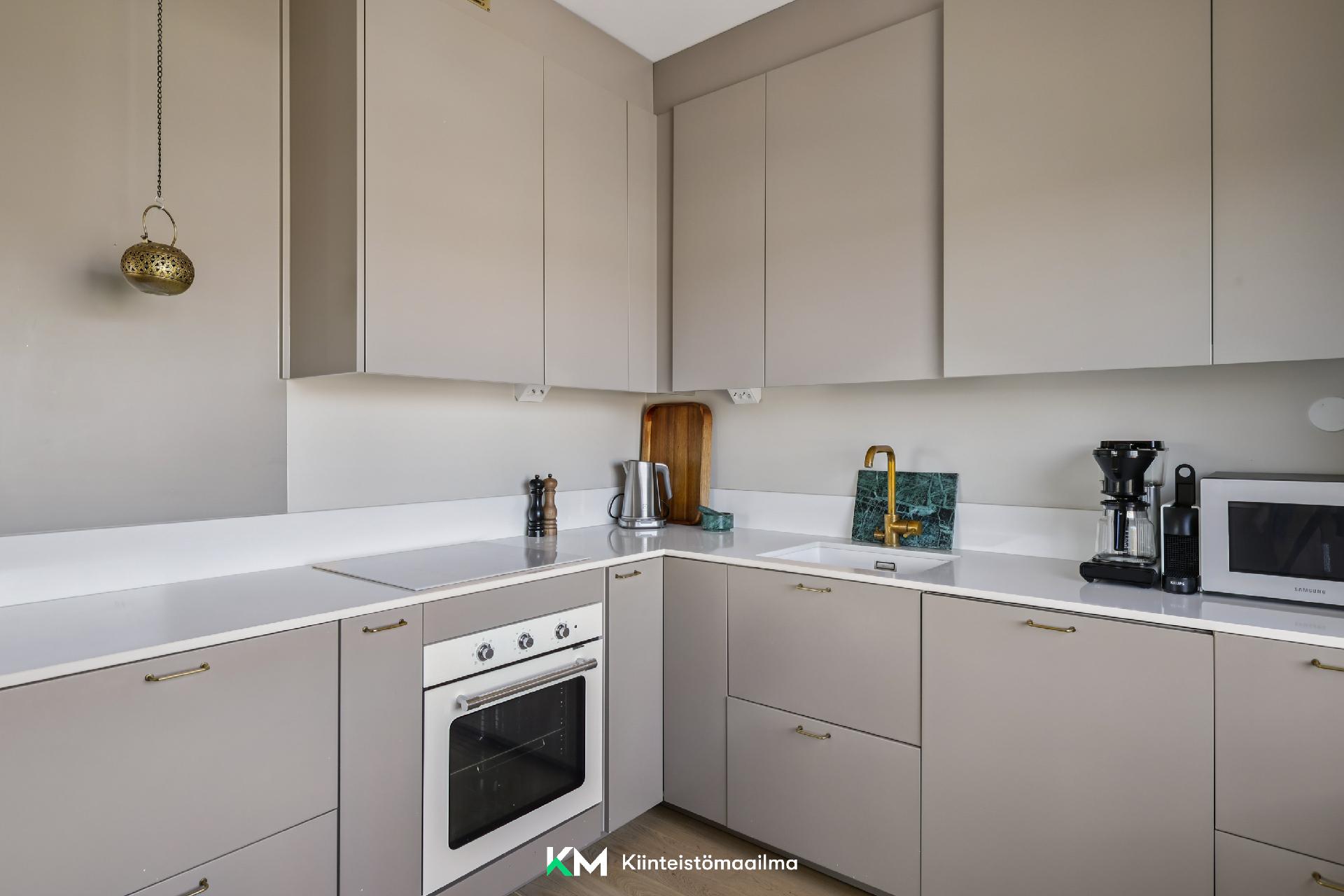 Isokaari 1, Lauttasaari, Helsinki