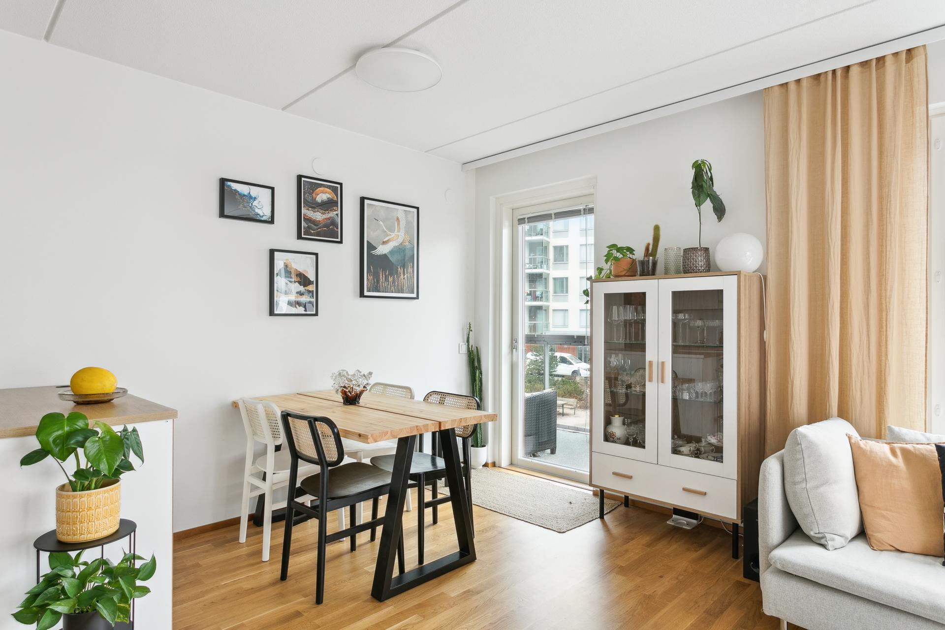 Kaarlo Sarkian katu 10, Vermonniitty, Espoo