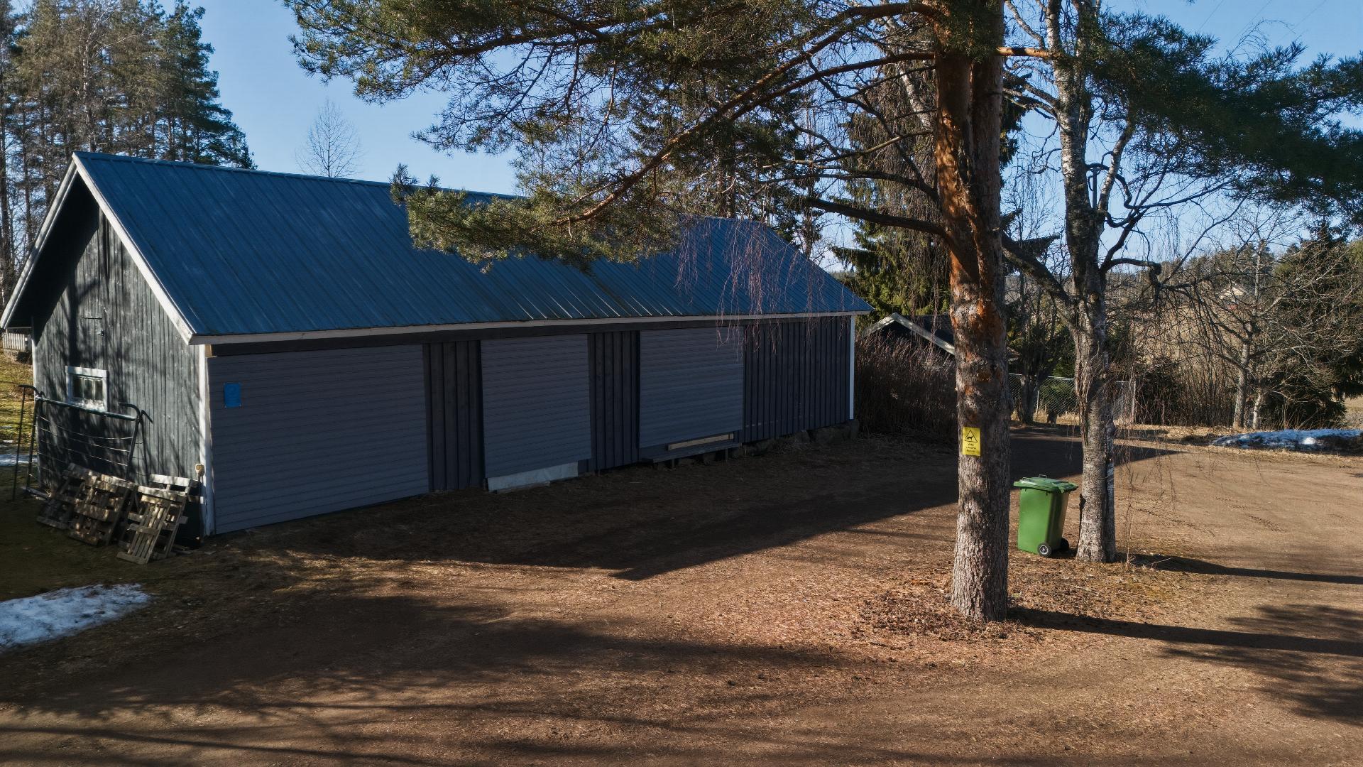 Autotalli/varastorakennus