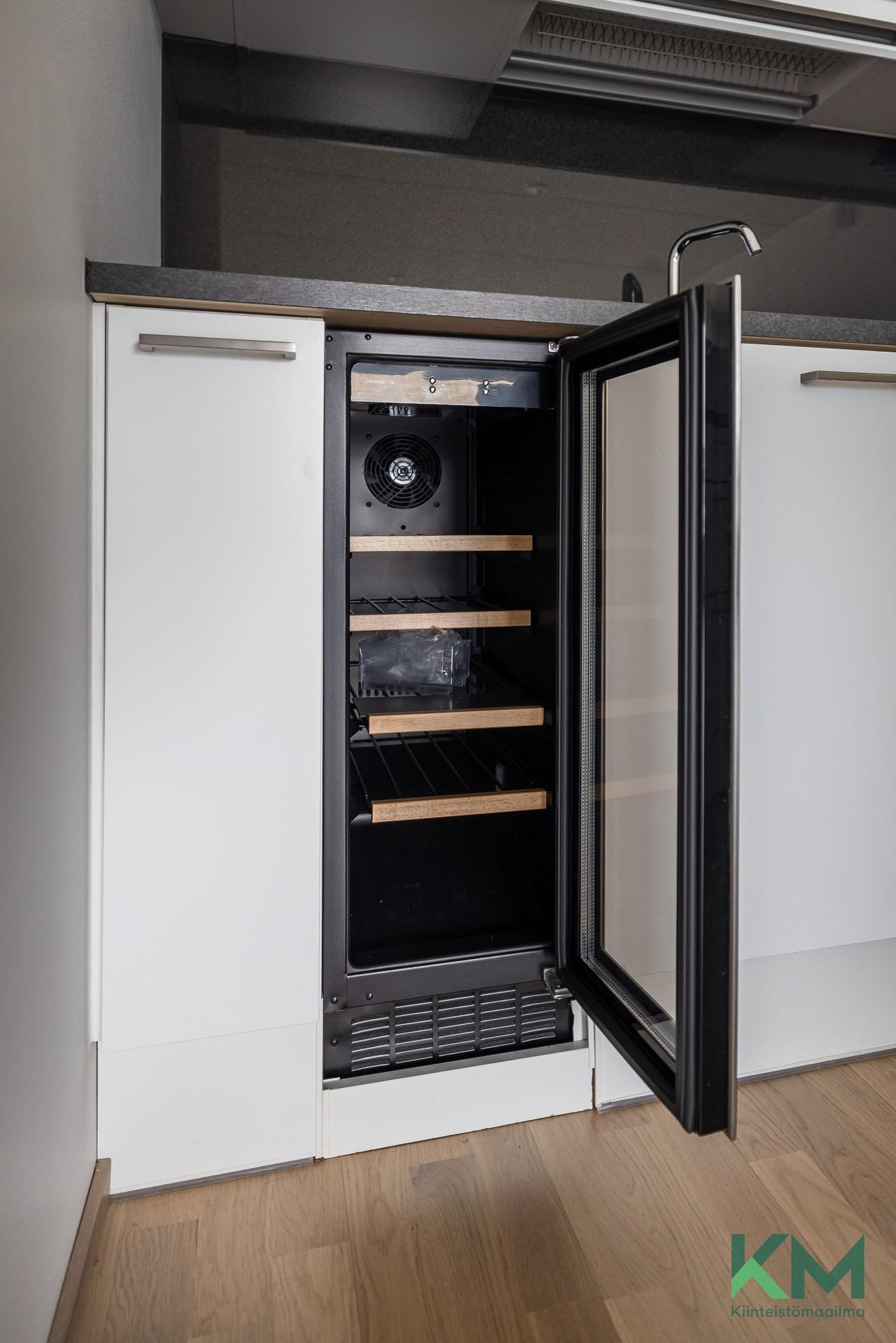 Tietäjäntie 4, Tapiola, Espoo