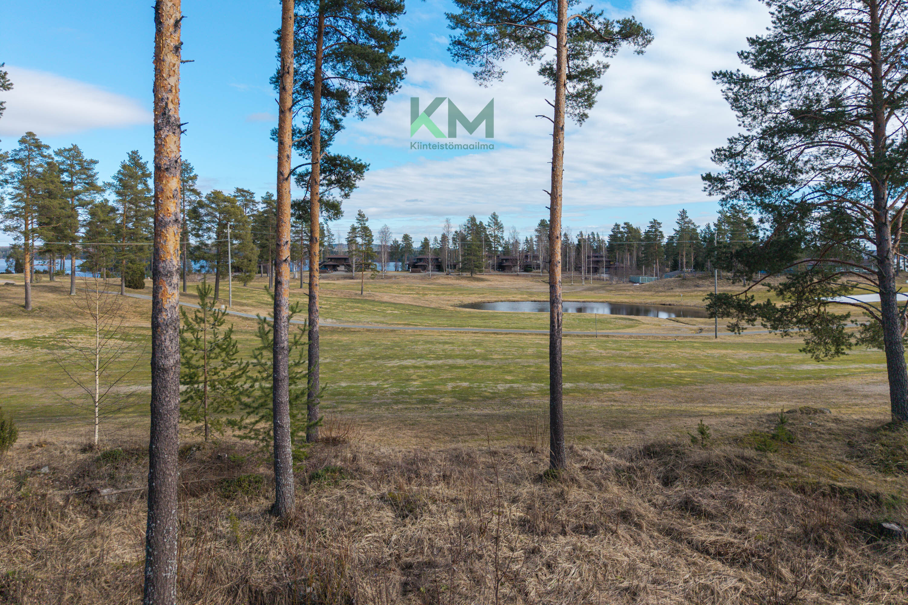 Terassilta näkymät golfkentälle