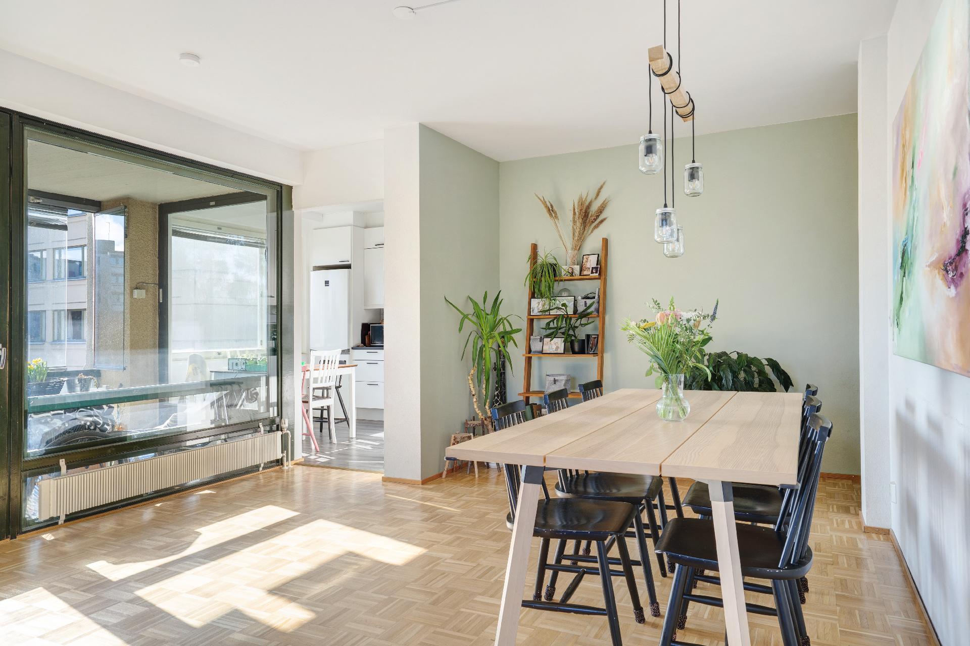 Sulkapolku 6, Pitäjänmäki, Helsinki