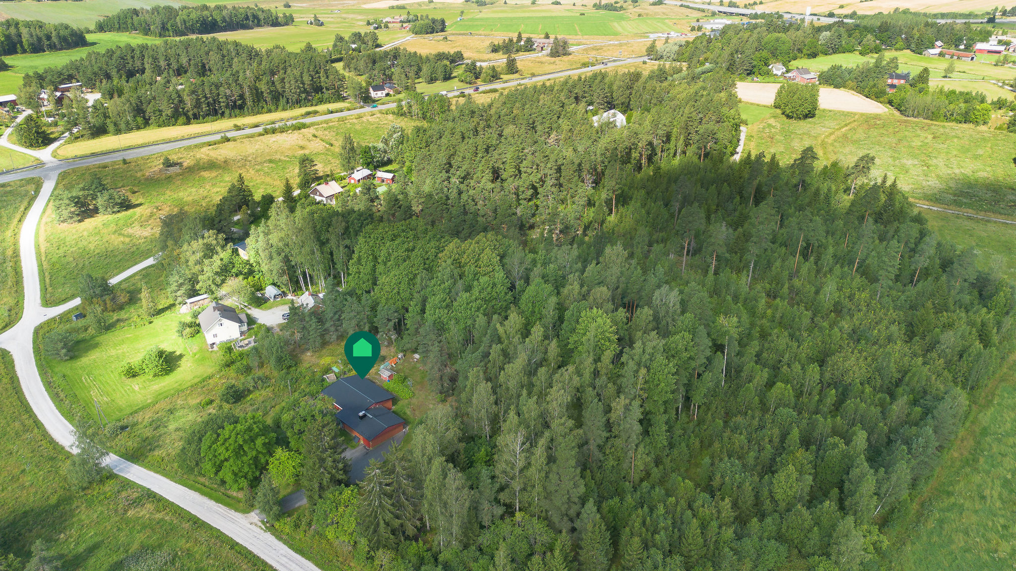 VASKIONTIE JA MOOTTORITIEN LIITTYMÄ LÄHELLÄ