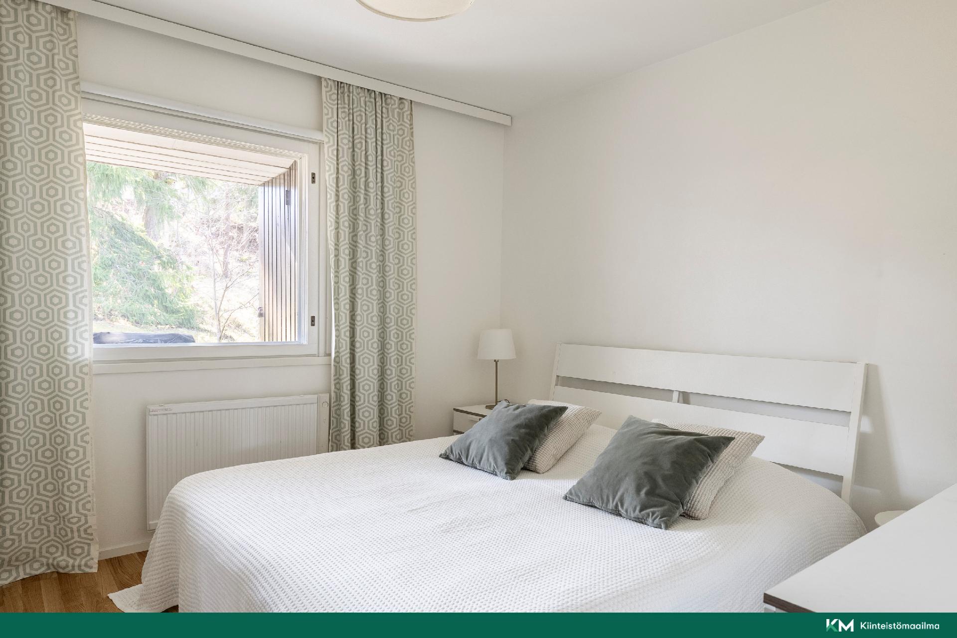 yläkerran makuuhuone