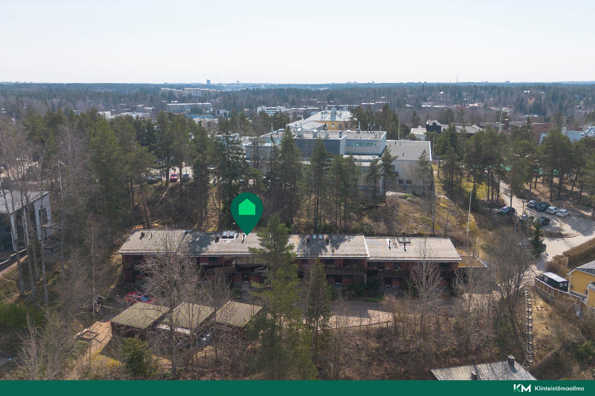 Läntinen koulupolku 8, Kauniainen