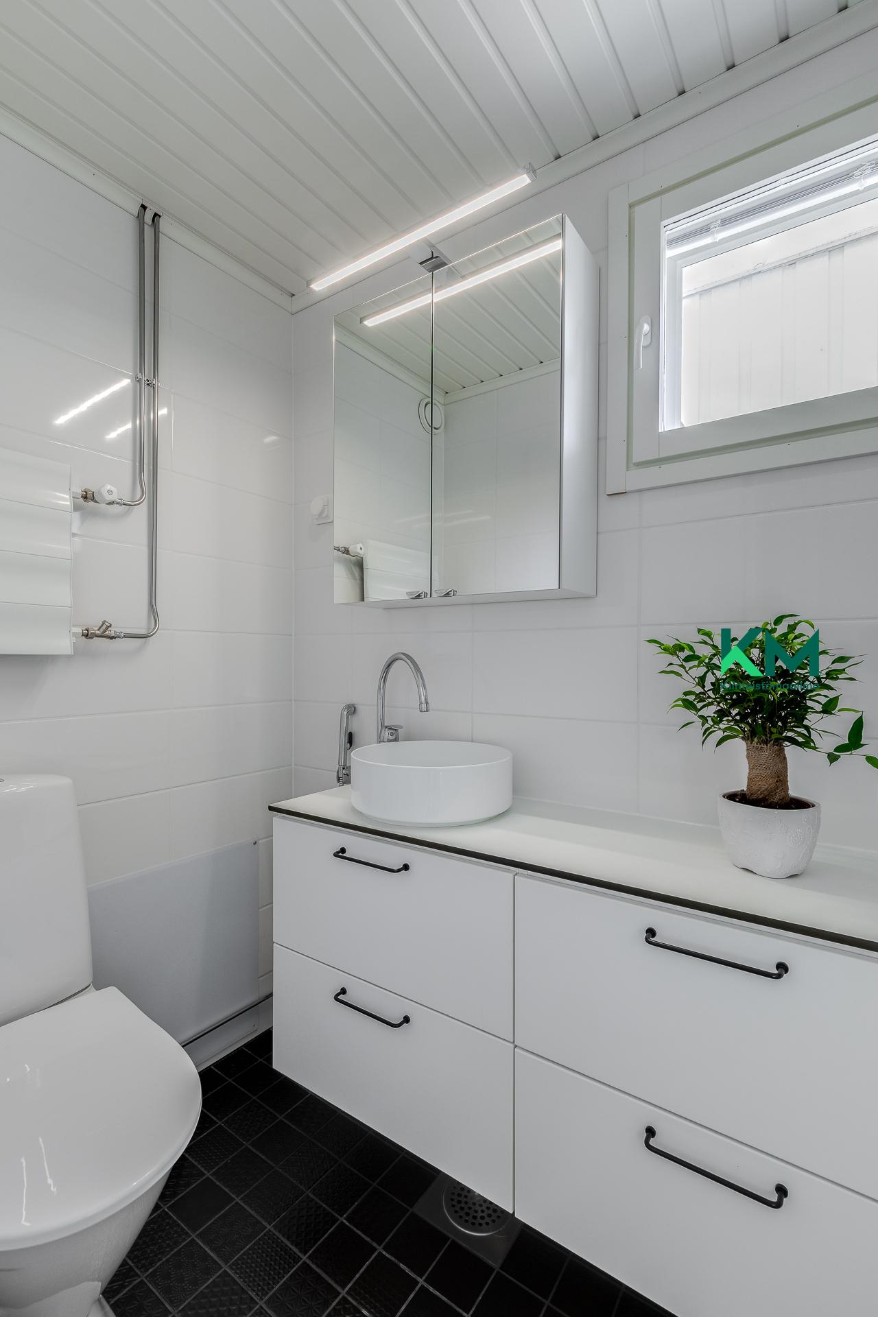 Käräjätuvankuja 2, Torpparinmäki, Helsinki