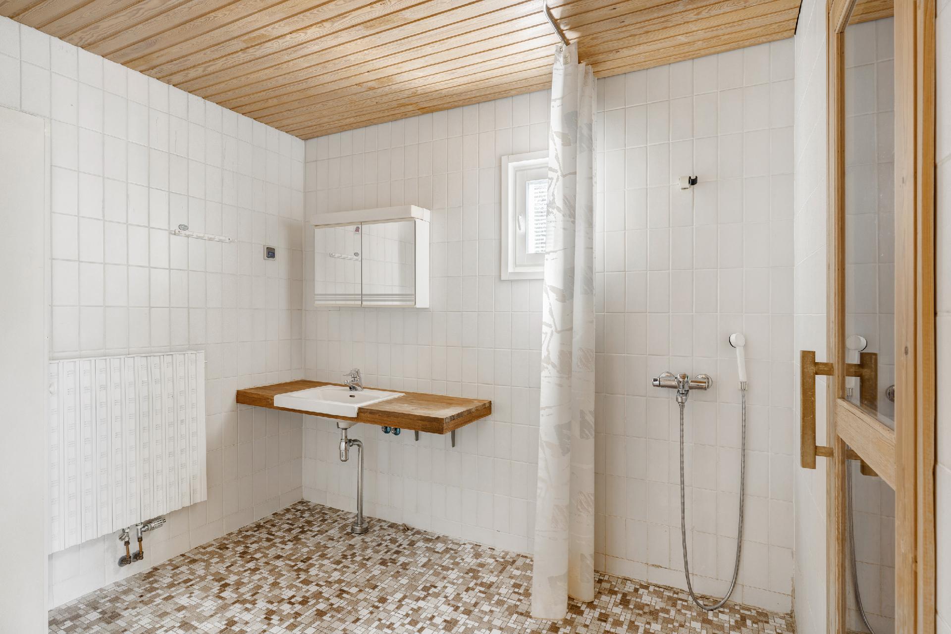 Karhusuontie 90, Tapaninvainio, Helsinki