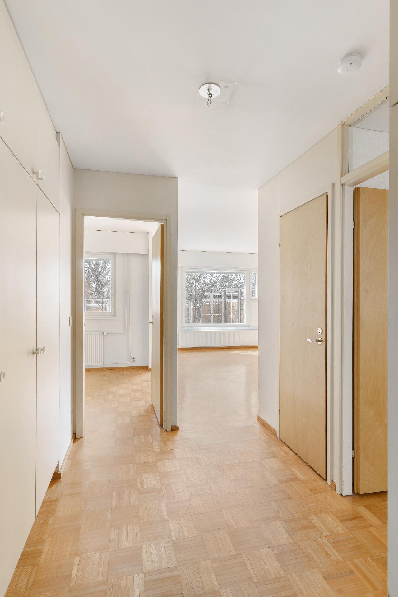 Karhusuontie 90, Tapaninvainio, Helsinki