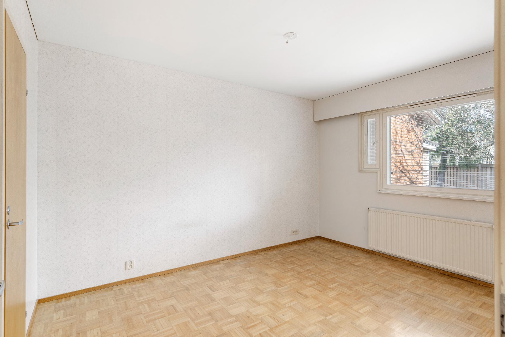 Karhusuontie 90, Tapaninvainio, Helsinki