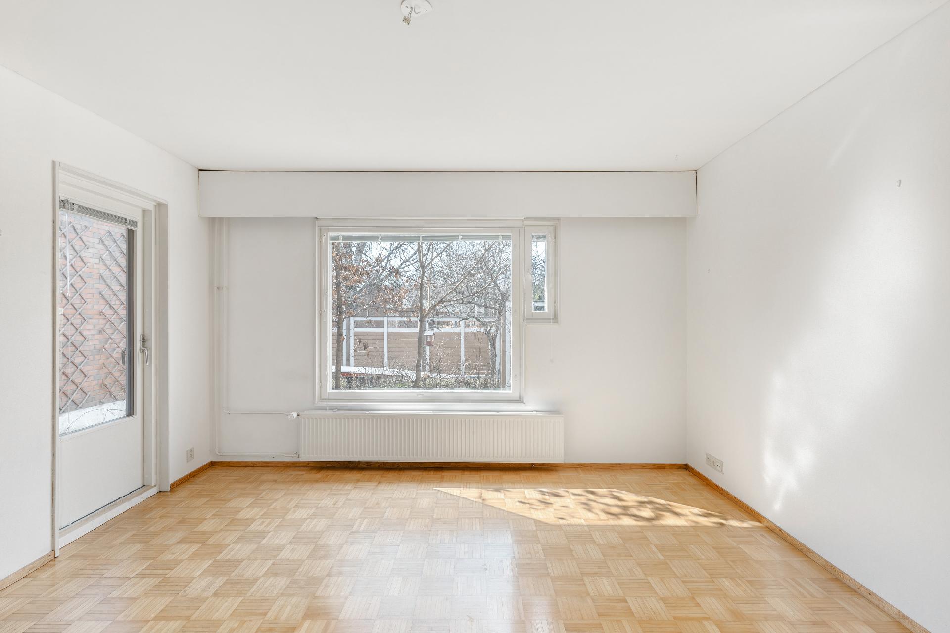 Karhusuontie 90, Tapaninvainio, Helsinki
