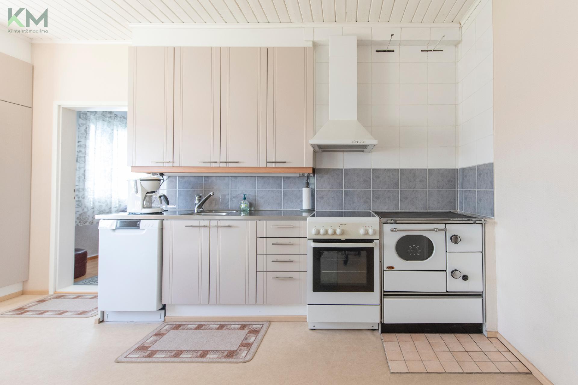 Niinistöntie 80, Juonenkylä, Kurikka